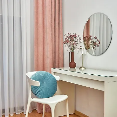 стильні на ратушній площі Apartment