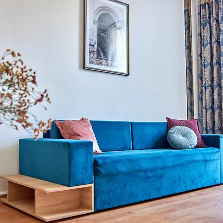 стильні на ратушній площі Apartment